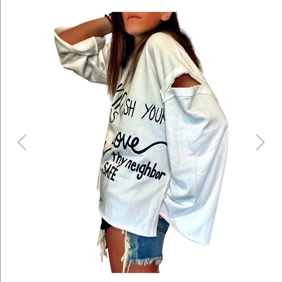 WREN & GLORY “Love thy Neighbor” Sweatshirt ❤️ - Picture 3 of 3